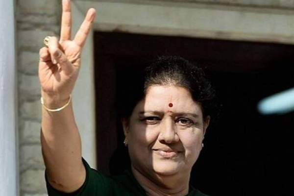 திரும்பி வருவேன் சொல்லு: விரைவில் எல்லோரையும் சந்திக்கிறேன் - தொண்டர்களுக்கு சசிகலா நம்பிக்கை! | Sasikala Arrive Soon Sasikala Told In Magazine திரும்பி வருவேன் சொல்லு: விரைவில் எல்லோரையும் சந்திக்கிறேன் - தொண்டர்களுக்கு சசிகலா நம்பிக்கை! | Sasikala Arrive Soon Sasikala Told In Magazine