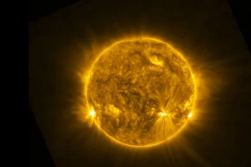 சூரியனுக்கு மேல் ஊர்ந்து செல்லும் பாம்பு: ஒரு அரிய அறிவியல் நிகழ்வு