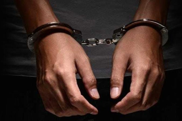 கையூட்டு பெற்ற காவல்துறை உத்தியோகத்தர் அதரிடி கைது | Police Sergeant Arrested For Bribery