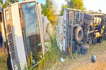 வவுனியாவில் நெல் ஏற்றிச்சென்ற வாகனம் விபத்து: ஒருவர் காயம்