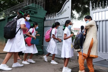 பாடசாலை பொருட்களின் விலை உயர்வினால் மாணவர்கள் பெரும் பாதிப்பு: பெற்றோர் விசனம்