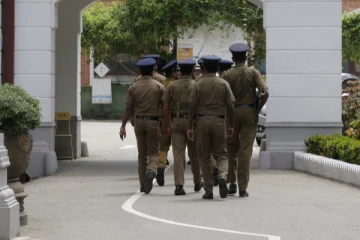 மக்களே அவதானம்; சிக்கிய போலி சி.ஐ.டி அதிகாரி!