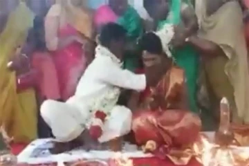 மசூதியில் நடத்தப்பட்ட இந்து திருமணம்: இசையமைப்பாளர் ஏ.ஆர் ரகுமான் பாராட்டி பகிர்ந்த வீடியோ