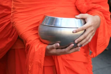 கொலையாளியான பிக்கு; நபர் ஒருவர் உயிரிழப்பு