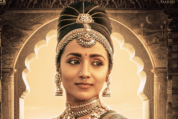 ஆண்களிள் உலகில் வீரமிக்க பெண் : குந்தவையாக வந்த த்ரிஷா ,குஷியில் ரசிகர்கள் - தமிழ்நாடு