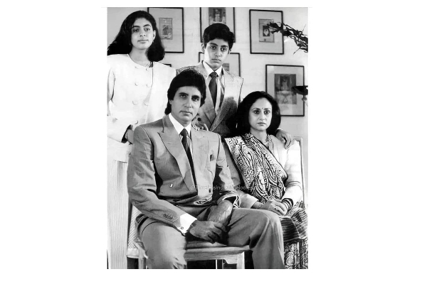 மூவாயிரம் கோடிக்கு சொந்தக்காரான நடிகர் அமிதாப் பச்சனின் மூத்த மகள் பணமில்லாமல் அவதிப்படுகிறாரா? | Amitabh Bachchan Daughter Suffer For Money