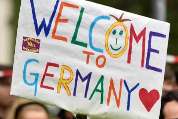 ஜேர்மனியில் புகலிடம் கோரி விண்ணப்பிப்போர் எண்ணிக்கையில் வீழ்ச்சி