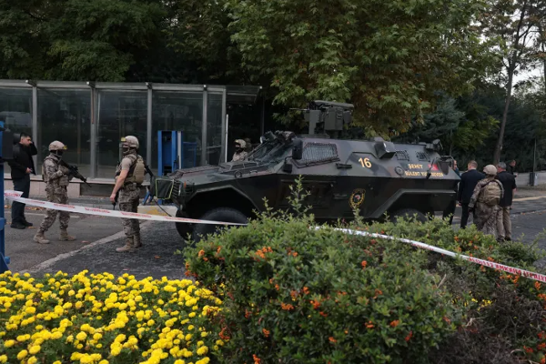 சற்று முன்னர் துருக்கி நாடாளுமன்றம் அருகே குண்டுவெடிப்பு | Turkey Blast Near Parliament