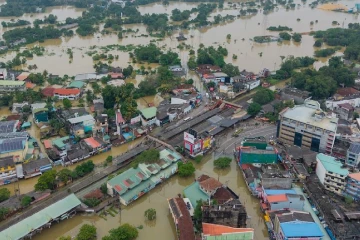 රටම කළඹමින් පළමු ආපදා මරණය වාර්තා වෙයි - කැළඹුණු කාලගුණයෙන් තවත් පුද්ගලයන් 203 ට බලපෑම්