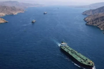 போருக்கு மத்தியில் ஹோர்முஸ் நீரிணையை கடந்த பிரான்ஸ், ஜப்பான் கப்பல்கள்