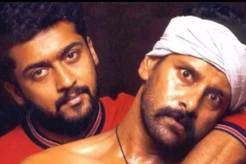 முன்னணி நடிகர்கள் சூர்யா மற்றும் விக்ரம் இணைந்து எடுத்துக்கொண்ட புகைப்படம் - அதுவும் இப்படியா