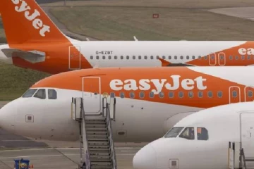 நூற்றுக்கணக்கான விமானங்களை ரத்து செய்யும் பிரபல நிறுவனம்