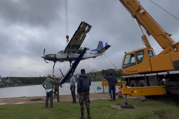 நுவரெலியாவில் விபத்துக்குள்ளான விமானம் மீட்டெடுக்கப்பட்டது | Plane That Crashed In Nuwara Eliya Recovered