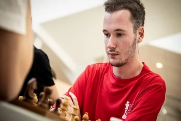 உலக அரங்கில் சாதனை படைத்த மொன்றியல் இளைஞன்