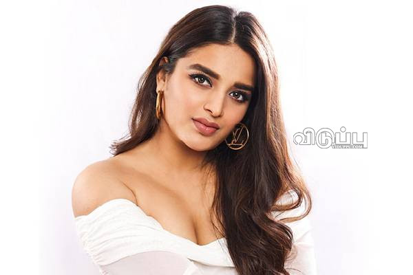 லிப்லாக் காட்சியில் இனி.. வெளிப்படையாக பேசிய நடிகை நிதி அகர்வால் | Nidhhi Open Talk On Kissing Scenes