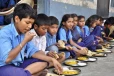 மாணவர்களுக்கு மதிய உணவுத் திட்டத்தில் முட்டை நீக்கம்- அரசு அறிவிப்பு