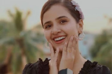 போட்டோ எடுக்க வேற போஸே இல்லையா? சீரியல் நடிகை வெளியிட்ட புகைப்படம்..