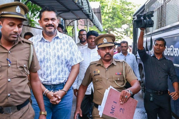 மகிந்த வீட்டில் மற்றுமொருவர் அதிரடியாக கைது! நீதிமன்றம் பிறப்பித்துள்ள உத்தரவு | Shashindra Rajapaksa Arrested By Bribery Officer