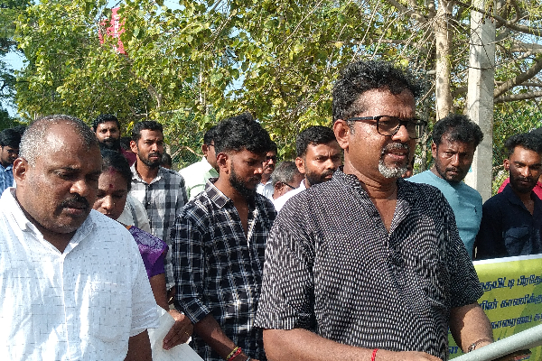 எமது நிலம் எமக்கு வேண்டும் இராணுவமே வெளியேறு; தையீட்டி மக்கள் போராட்டம்!(Photos) | We Want Our Land Leave The Army