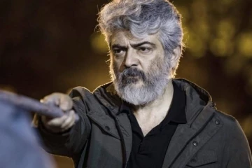 உடல் மெலிந்துபோய் ஒல்லியாக மாறிய நடிகர் அஜித்.. பிரபல நடிகையுடன் எடுத்துக்கொண்ட லேட்டஸ்ட் புகைப்படம்