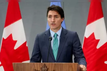 ஹமாஸ் ஆயுதங்களை கீழே போடவேண்டும்: ஜஸ்டின் ட்ரூடோ