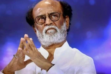 சரக்கடித்துவிட்டு ஷூட்டிங் ஸ்பாட்க்கு சென்ற சூப்பர் ஸ்டார்!! செருப்பால் அடிப்பேன்னு மிரட்டிய இயக்குனர்..