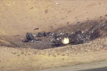 நடுவானில் நேருக்கு நேர் மோதிக்கொண்ட விமானங்கள் - இருவர் உயிரிழப்பு