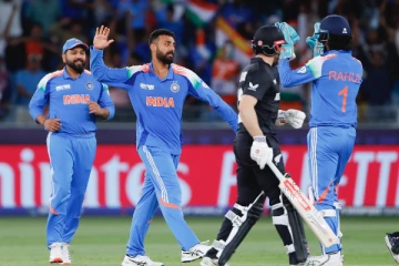 வருண் சக்கரவர்த்தி சுழலில் சிக்கிய நியூசிலாந்து: 44 ஓட்டங்கள் வித்தியாசத்தில் இந்தியா அபார வெற்றி