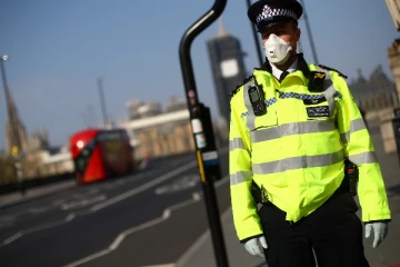 லண்டனில் பட்டப்பகலில் இளம் பெண் மீது சரமாரி  கத்திக்குத்து; தமிழ் இளைஞர் கைது