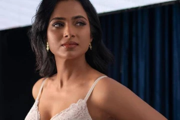 வாய்ப்புக்காக அந்த மாதிரியான போட்டோஷூட் எடுக்கிறேனா!! உண்மையை உடைத்த ரம்யா பாண்டியன்..