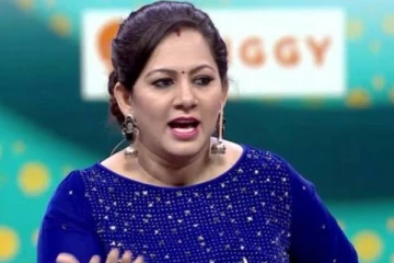 மூளையில் சர்ஜரி செய்த தொகுப்பாளினி அர்ச்சனாவா இது?- எங்கே வந்துள்ளார் பாருங்க
