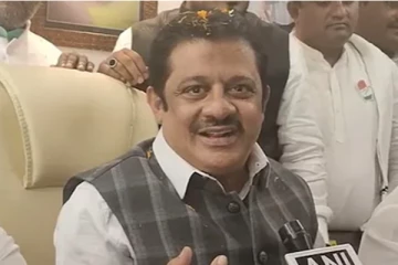 பர்தா அணியாத பெண்கள் பலாத்காரம் செய்யப்படுகின்றனர் - காங்கிரஸ் எம்.எல்.ஏ சர்ச்சை பேச்சு