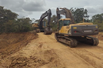 கொக்காவில் பிரதேசத்தில் சட்டவிரோத கிரவல் அகழ்வு மேற்கொள்ளப்பட்ட பகுதி முற்றுகை