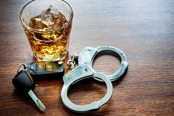 மதுபானசாலை திறப்பு;  02 மணிநேரத்தில்  188 பேர்  கைது!