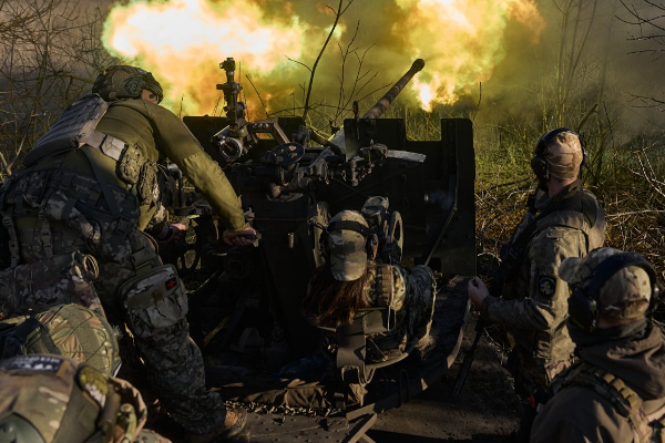 உக்ரைன் தலைநகர் மீது திடீர் தாக்குதல்: ரேடார்களில் சிக்காத ரஷ்ய ஏவுகணைகள் | Russia Missile Attacks Today