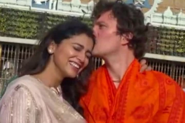 சாமி கும்பிட வந்துட்டு முத்தம் கொடுப்பீங்களா? நடிகை ஸ்ரேயாவுக்கு வலுக்கும் எதிர்ப்பு