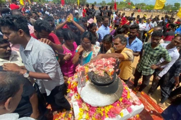முள்ளிவாய்க்கால் மண்ணில் கதறியழும் தமிழ் மக்கள்! நேரலை