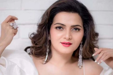 பாலிவுட் நடிகைகளையே ஓவர்டேக் செய்த டிடி: வெளியிட்ட புகைப்படத்தை நீங்களே பாருங்க