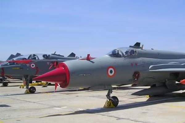 விபத்துக்குள்ளான இந்திய விமானம்; மூவர் பலி | Crashed Indian Plane Three Killed