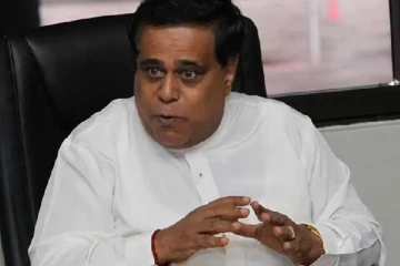 அடித்து விரட்டினாலும் செல்லமாட்டோம் -மைத்திரிக்கு பதிலடி