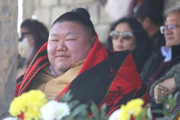 முதலமைச்சர் மகள் திருமண நிகழ்ச்சி: பிரேக் டான்ஸ் போட்ட அமைச்சர் - வீடியோ வைரல்! | Minister Themjan Imna Along Broke Dance Nagaland முதலமைச்சர் மகள் திருமண நிகழ்ச்சி: பிரேக் டான்ஸ் போட்ட அமைச்சர் - வீடியோ வைரல்! | Minister Themjan Imna Along Broke Dance Nagaland