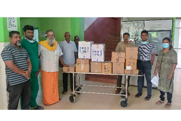 அச்சுவேலி பிரதேச வைத்தியசாலைக்கு மருத்துவ உதவிகள் வழங்கிவைப்பு | Achuveli Hospital Was Provided Medical Assistance