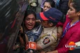 ඉන්දියාවේ මහාරාෂ්ට්රය ගිනිබත්වේ.