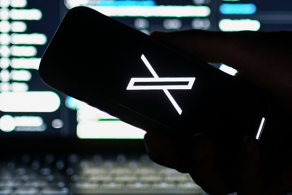 X உள்ளிட்ட சமூக ஊடக தளங்கள் செயலிழப்பு: பயனர்கள் அவதி | Social Platform X Widespread Outage