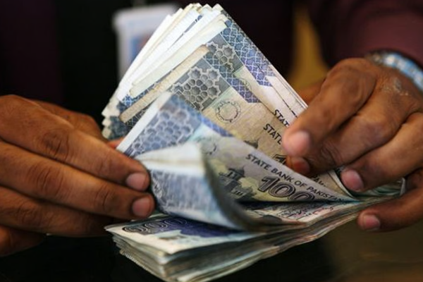 இந்தியாவின் 100 ரூபாய் பாகிஸ்தானில் எவ்வளவு தெரியுமா? | What Will Be Price Of Indian 100 Rupee In Pakistan