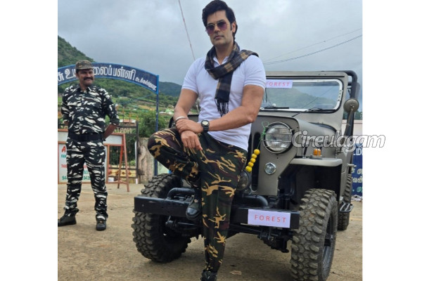 திருமண நாளில் புதிய கார் வாங்கியுள்ள நடிகரும், பிக்பாஸ் பிரபலமுமான கணேஷ் வெங்கட்ராமன்... புகைப்படங்கள் இதோ | Actor Ganesh Venkatraman Buys New Car