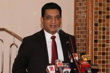 கடும்  பொருளாதார நெருக்கடியில் சிக்கியுள்ள இலங்கை - நிதியமைச்சர் எடுத்த அதிரடி முடிவு