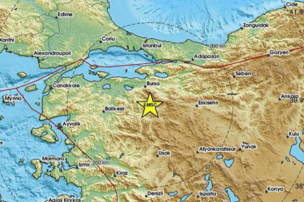 துருக்கியில் சக்திவாய்ந்த நிலநடுக்கம் | Magnitude 5 1 Earthquake Shakes Turkey S West