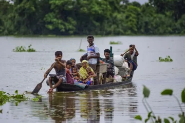 அசாமில் வெள்ளம்: 22 மாவட்டங்களில் 6 லட்சம் மக்கள் பாதிப்பு; 5 பேர் மரணம்
