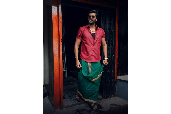 புதிய தோற்றத்தில், மிரட்டும் லுக்கில், நடிகர் கணேஷ் வெங்கட் ராம் ! | Venket Ram New Getup